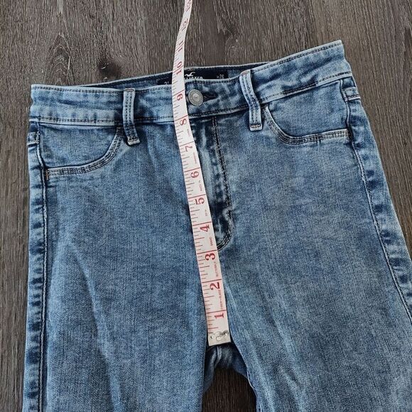 Hollister High-Rise Crop Jean Legging Size 3S - Picture 7 of 8